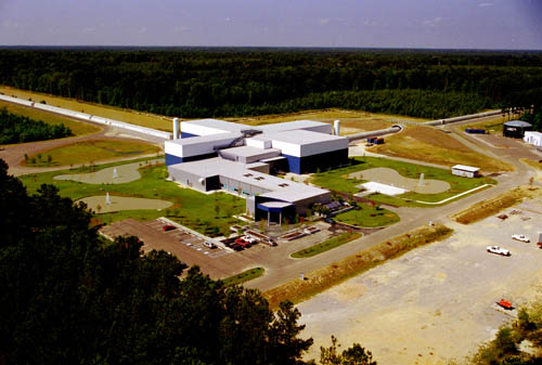 Luftbild vom
Areal des Gravitationswellenobservatoriums LIGO bei
Livingston, U.S.A.